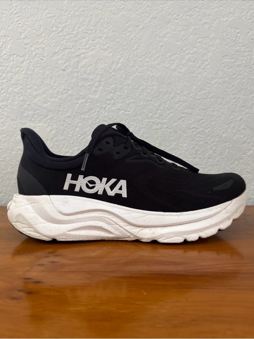 Hoka One One Arahi 8 Men’s 11.5 2E Wise Black White Athletic Running Shoes